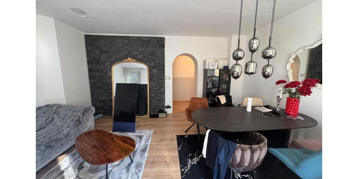 Etagenwohnung Nürnberg Gleißhammer - 3 Zimmer, 84 m&sup2;, 1.350&euro; | Angebot:27570690
