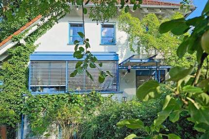 +++SONNIGES FAMILIENPARADIES IN BESTER WOHNLAGE +++ Modernes Einfamilienhaus mit Einliegerwohnung, Doppelgarage,Carport, Pool! 7 zimmer