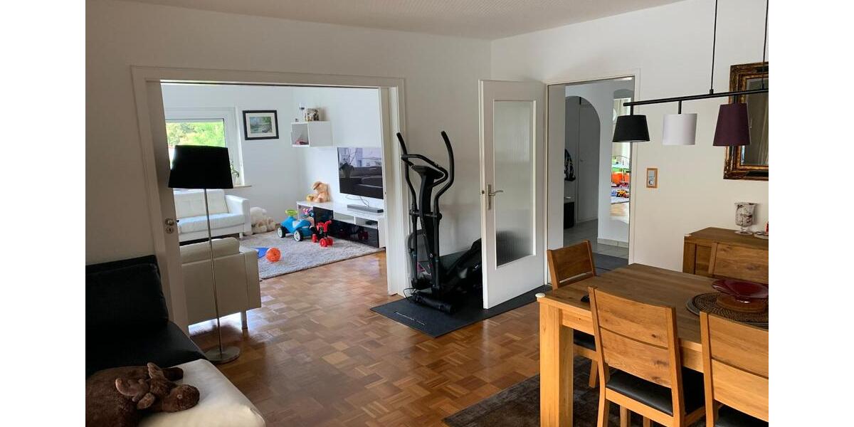 Etagenwohnung Fürth Atzenhof - 4 Zimmer, 122 m&sup2;, 1.550&euro; | Angebot:25256099