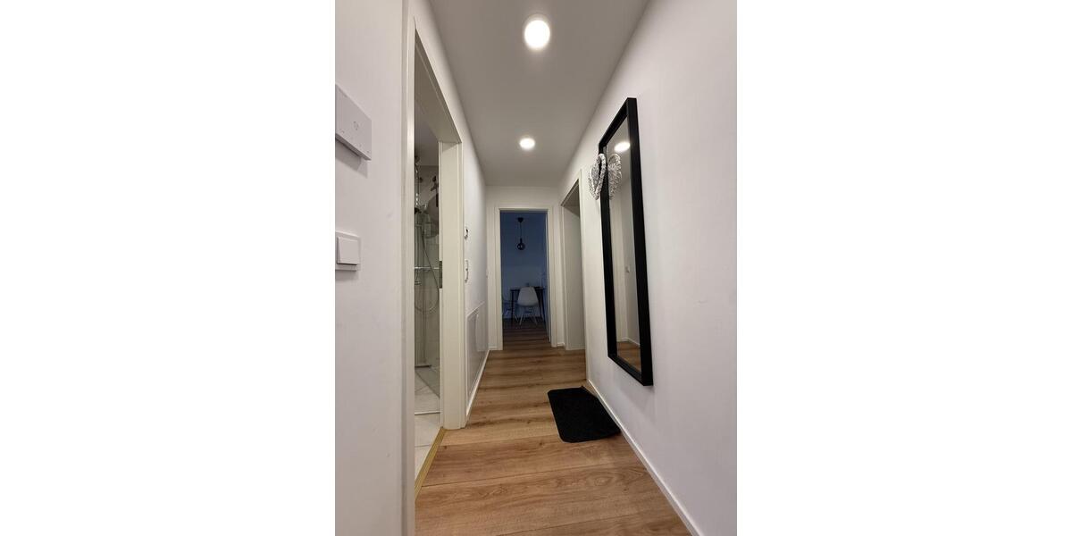 Liebevoll möblierte, sanierte 1-Zimmer-Wohnung mit großem Balkon 1 zimmer