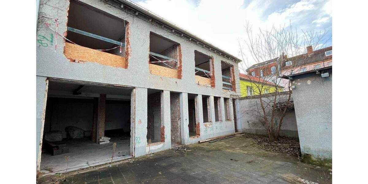 Mehrfamilienhaus, Wohnhaus Nürnberg Steinbühl - 9 Zimmer, 374 m&sup2;, 699.000&euro; | Angebot:25667535