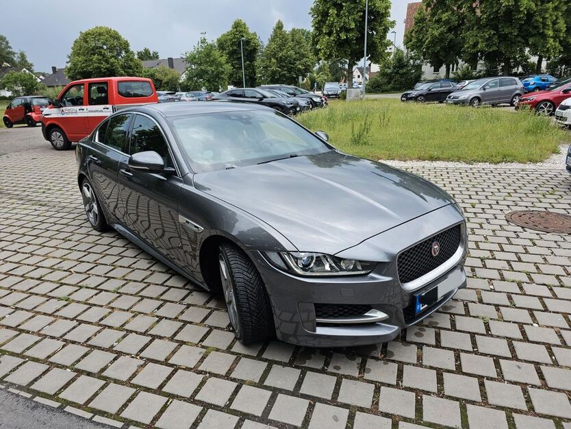 Jaguar XE 114.000 km 14.300 € Feucht 90537
