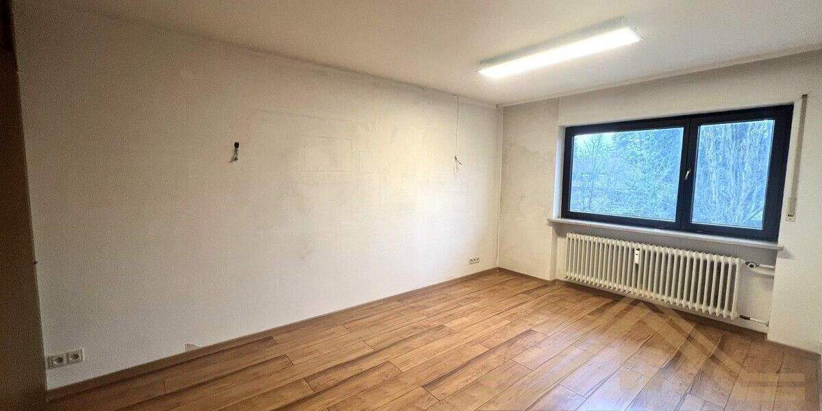 Etagenwohnung Erlangen Innenstadt - 5 Zimmer, 159 m&sup2;, 670.000&euro; | Angebot:25681396