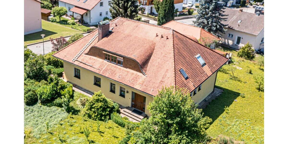 Ein Zuhause für Generationen. Ein Grundstück voller Möglichkeiten. - Zweifamilienhaus Kötzting | Angebot:27180000