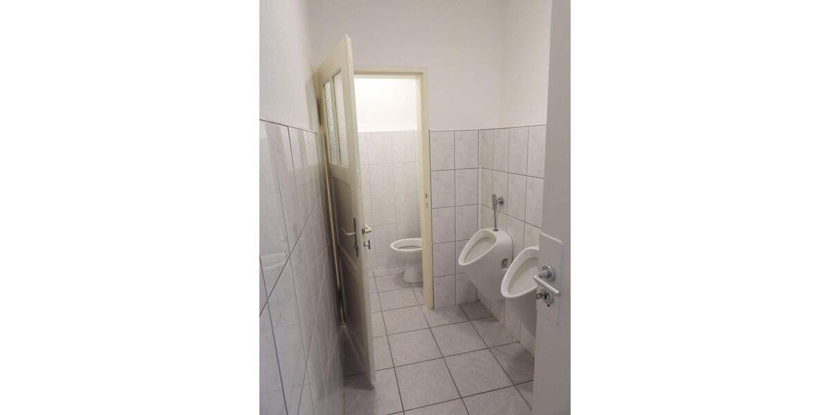 Gewerbeobjekt Nürnberg St Peter - 4 Zimmer, 128 m&sup2;, 890&euro; | Angebot:26543978