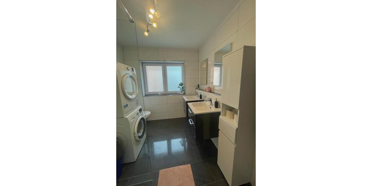 Etagenwohnung Nürnberg Rabus - 4 Zimmer, 100 m&sup2;, 400&euro; | Angebot:26286986