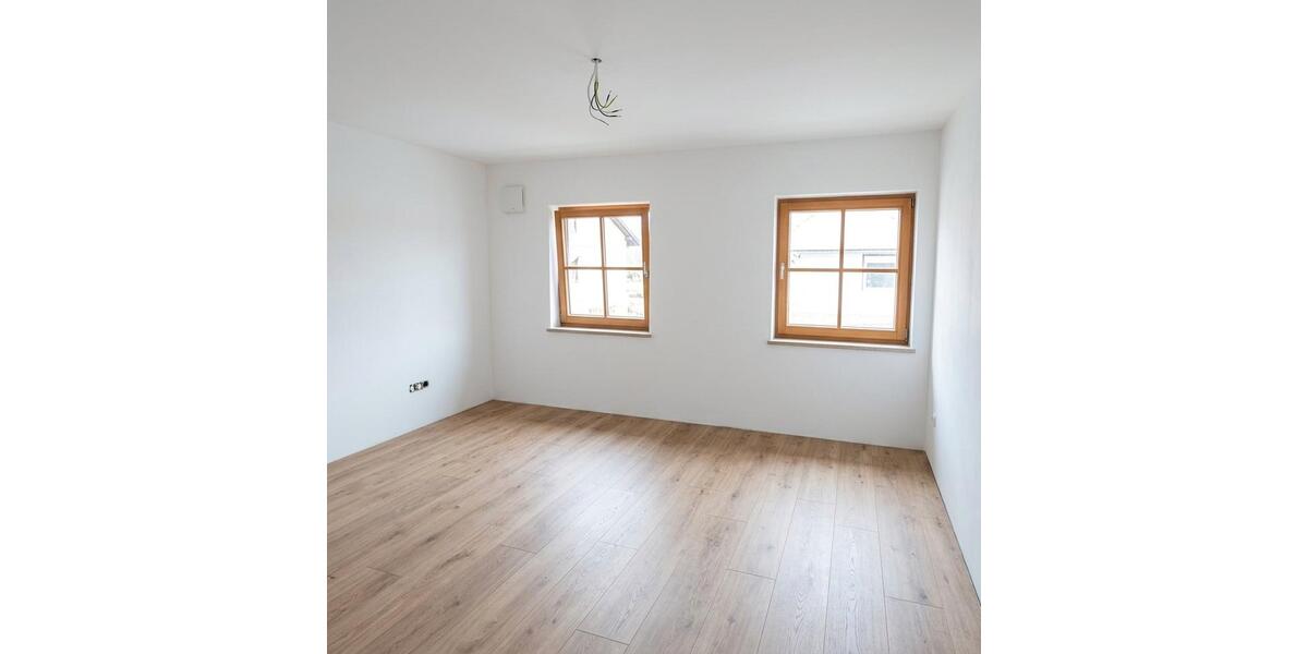 Etagenwohnung Petersaurach - 4 Zimmer, 118 m&sup2;, 1.275&euro; | Angebot:26144190