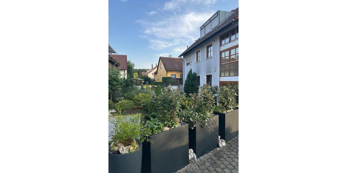 Lichtdurchflutete 4-Zimmer-Dachgeschosswohnung mit Dachterrasse 4 zimmer