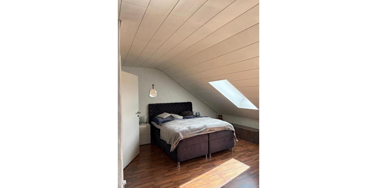 Reihenmittelhaus renoviert in Nürnberg Fischbach 4 zimmer