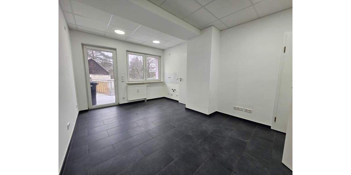 Gewerbeobjekt Röthenbach - 2 Zimmer, 41 m&sup2;, 500&euro; | Angebot:25699436