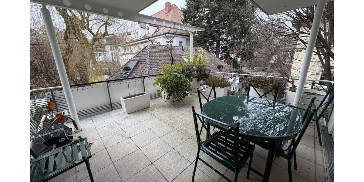 Etagenwohnung Nürnberg Gleißhammer - 4 Zimmer, 208 m&sup2;, 2.200&euro; | Angebot:26502648