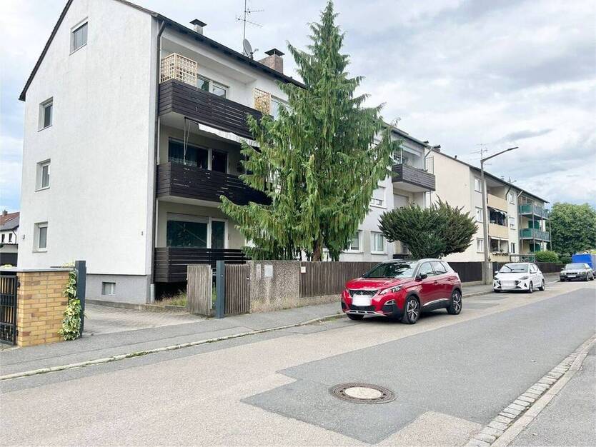 ***RUHEZONE***TOP GEPFLEGTE 3 Zimmer Wohnung MIT BALKON