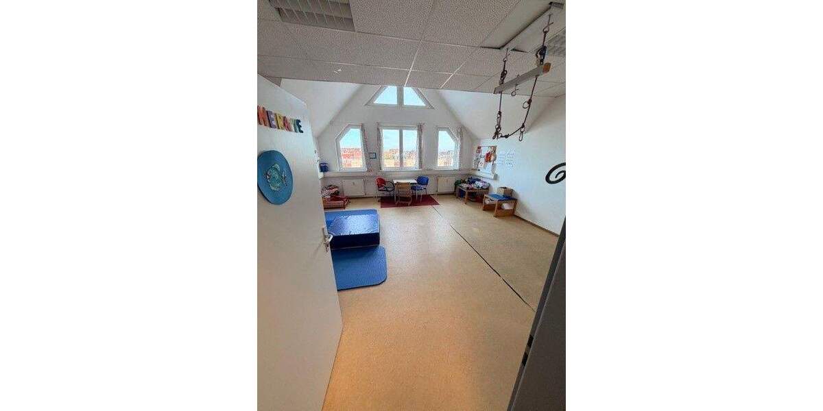 Helle Gewerbefläche in Fürth zu vermieten - erweiterbar auf bis zu 928 Quadratmeter 5 zimmer