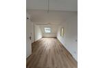 Dachgeschoßwohnung Nürnberg Eberhardshof - 3 Zimmer, 53 m&sup2;, 900&euro; | Angebot:25973544