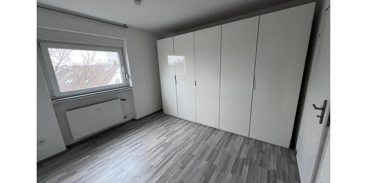 3 Zimmer Wohnung 74 m2 mit Balkon teilmöbliert + Einbauküche 3 zimmer