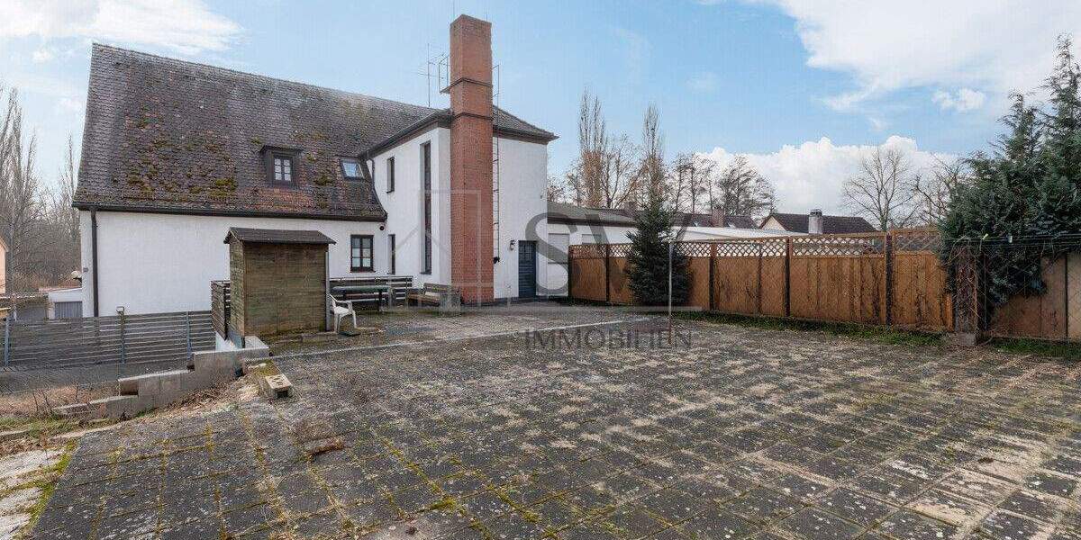 Mehrfamilienhaus, Wohnhaus Fürth Unterfarrnbach - 1 Zimmer, 407 m&sup2;, 990.000&euro; | Angebot:25685837