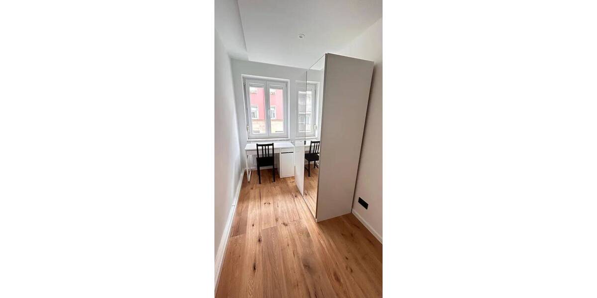 Etagenwohnung Nürnberg Gostenhof - 4 Zimmer, 12 m&sup2;, 374&euro; | Angebot:26646396