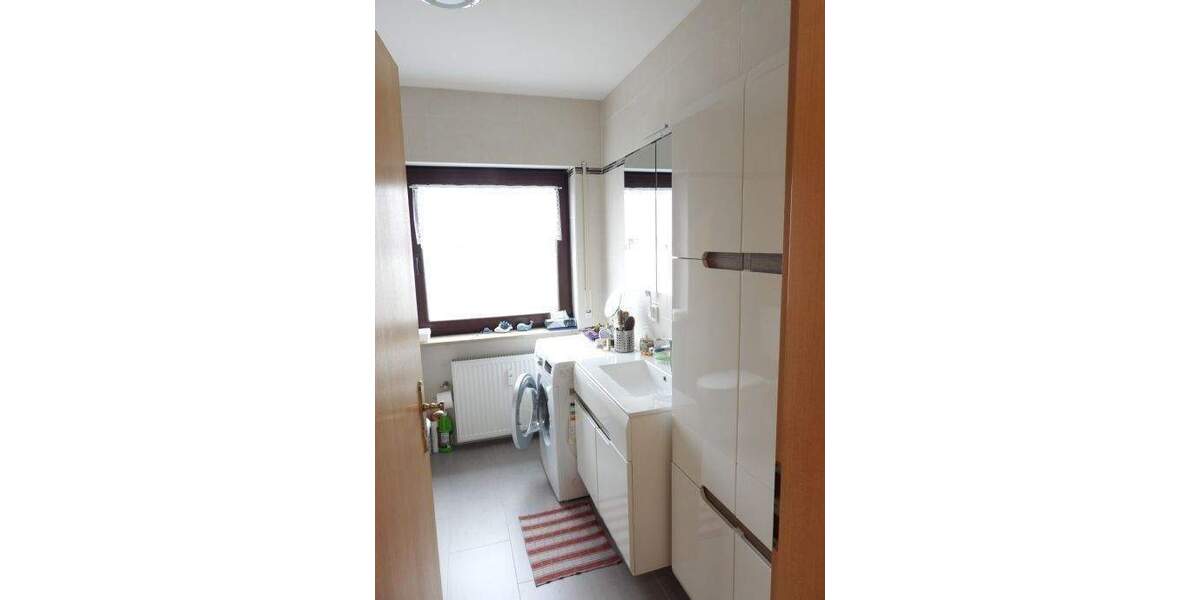 Etagenwohnung Roth - 3 Zimmer, 76 m&sup2;, 215.000&euro; | Angebot:25800897