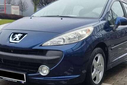 Peugeot 207 150.000 km 2.499 &euro; Nürnberg 90443
