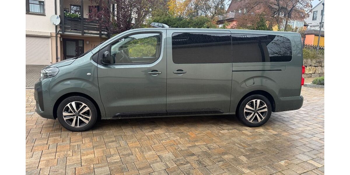 Peugeot Traveller 11.000 km 42.500 &euro; Röthenbach 90552