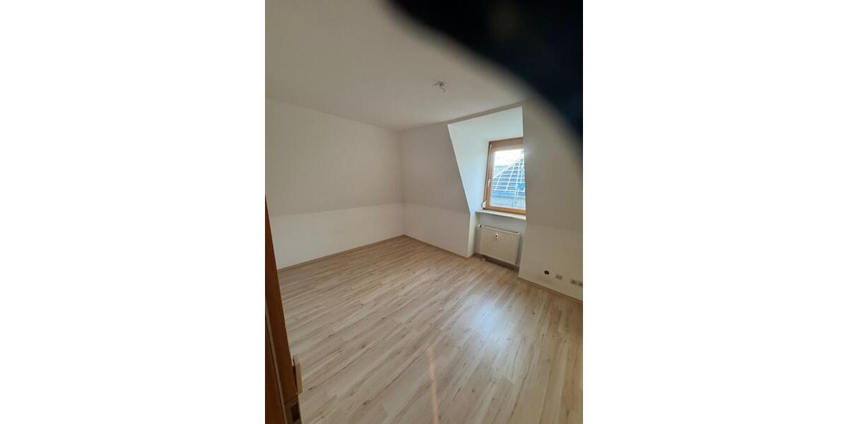 Sehr schöne 2 Zi-Wohnung mit Balkon und TG-Stellplatz in der Innenstadt von Erlangen zu vermieten 2 zimmer