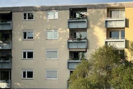Ruhig und verkehrsgünstig gelegene Dreizimmerwohnung in Nürnberg zimmer