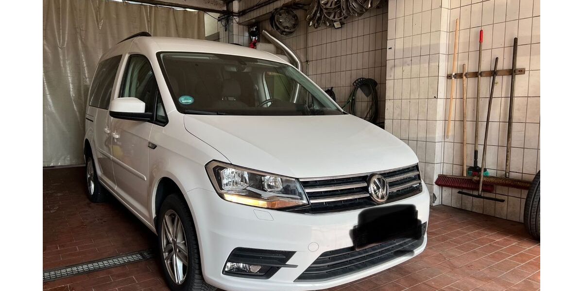 VW Caddy 146.850 km 15.490 &euro; Fürth 90765