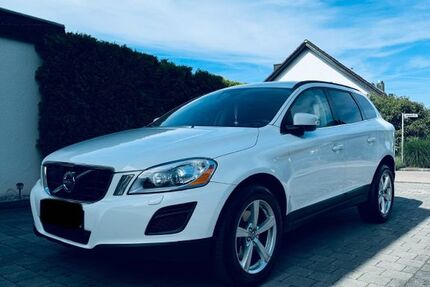 Volvo XC60 211.804 km 11.100 &euro; Roth 91154