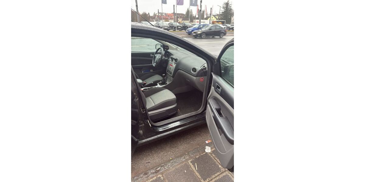 Ford Focus 100.000 km 3.500 &euro; Nürnberg 90441
