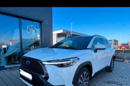 Toyota Corolla Cross 42.000 km 29.999 &euro; Fürth 90768