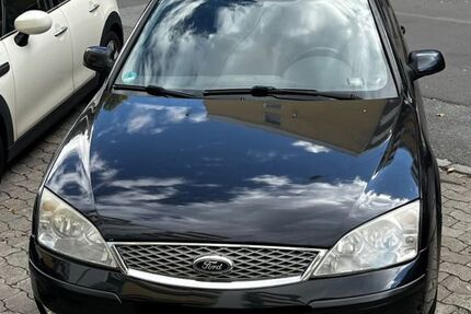 Ford Mondeo 361.000 km 1.499 &euro; Stein 90547
