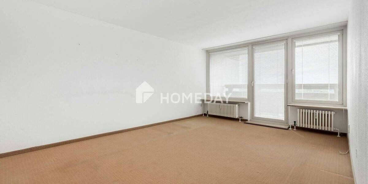 Renovierungsbedürftige 3-Zimmer-Wohnung mit zwei Loggien und optionalem Tiefgaragenstellplatz 3 zimmer