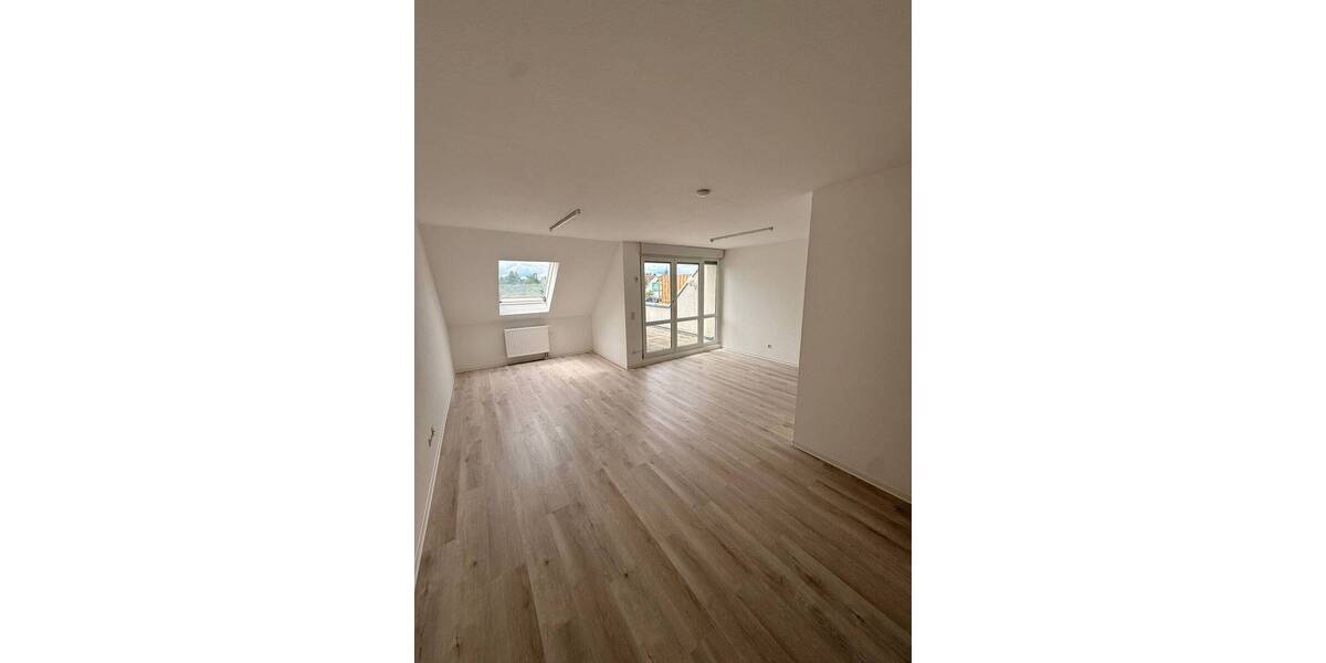 Etagenwohnung Fürth Poppenreuth - 3 Zimmer, 94 m&sup2;, 1.100&euro; | Angebot:26851114
