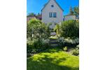 Provisionsfrei! Saniertes Einfamilienhaus +großem Garten & Garage