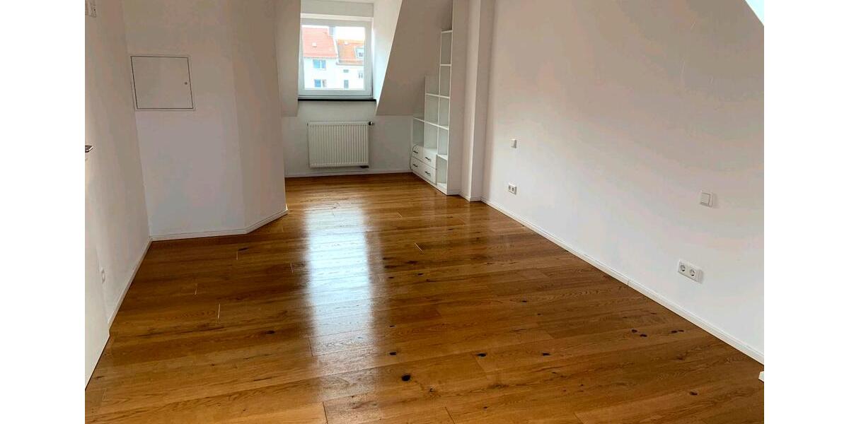 Dachgeschoßwohnung Nürnberg Rabus - 3.5 Zimmer, 103 m&sup2;, 1.500&euro; | Angebot:27582192
