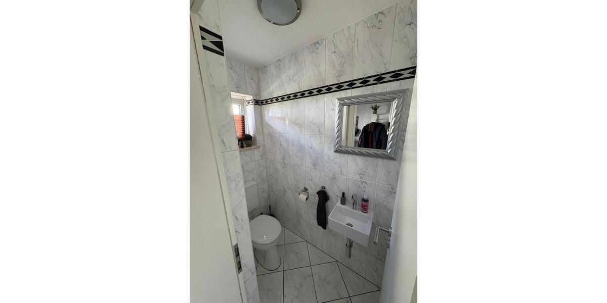 Reihenmittelhaus renoviert in Nürnberg Fischbach 4 zimmer