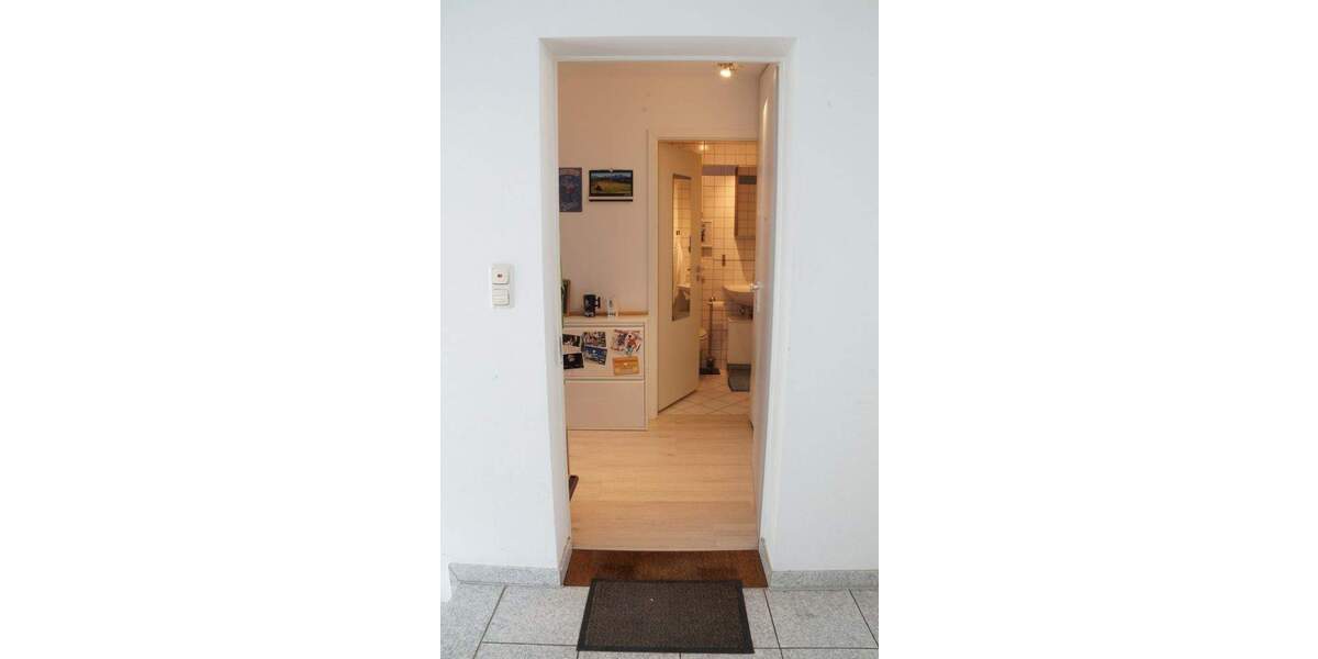 Ruhige 1-Zi-Wohnung mit kleinem Garten! 1 zimmer