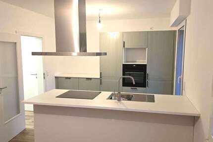 Haus zum Mieten in Nürnberg 2.290 € 130 m² 5 zimmer