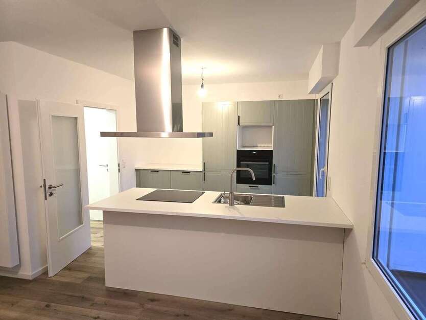 Haus zum Mieten in Nürnberg 2.290 € 130 m² 5 zimmer