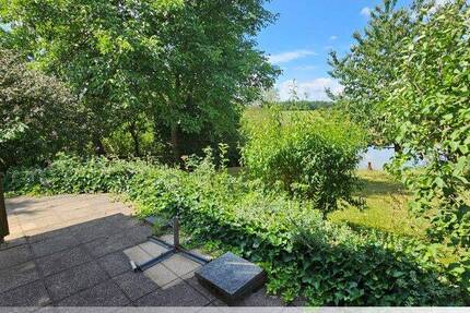 Idyllisch wohnen am Rande von Lauf: Tolle 2,5-Zimmer-EG-Wohnung mit Gartenanteil & Garage
