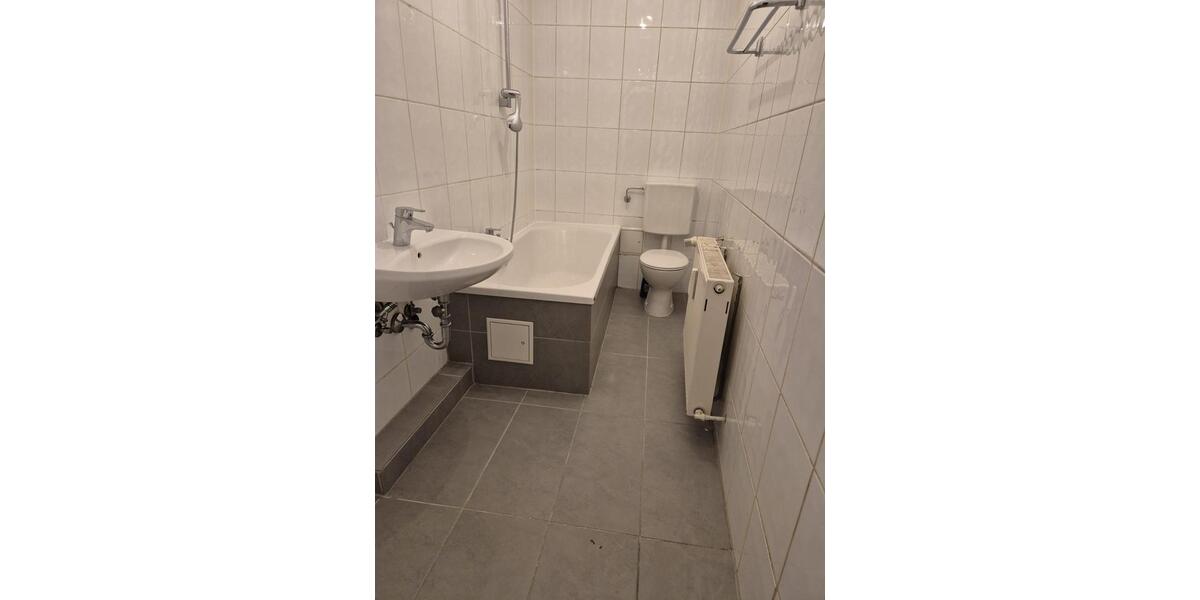 Zentrale charmante 2-Zimmer-Wohnung Balkon Badewanne Gäste-WC 2 zimmer