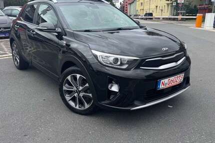 Kia Stonic 50.000 km 14.600 € Nürnberg 90431