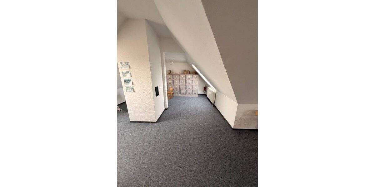 Helle Gewerbefläche in Fürth zu vermieten - erweiterbar auf bis zu 928 Quadratmeter 5 zimmer