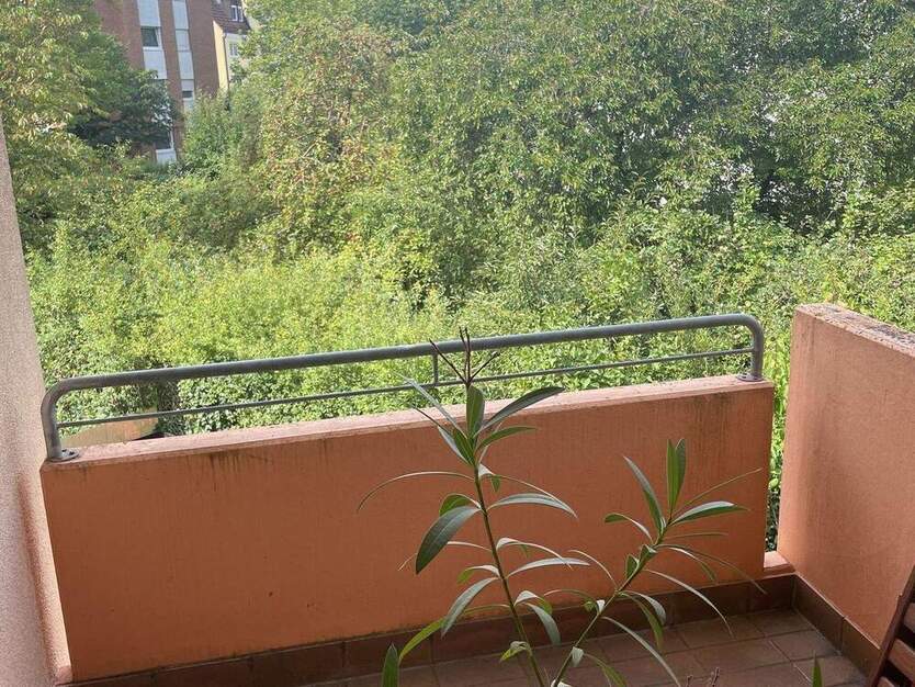 Top gepflegte 1-Zimmer-Wohnung mit Balkon direkt in Feucht