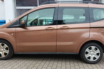 Ford Tourneo Courier 136.115 km 5.999 &euro; Allersberg 90584