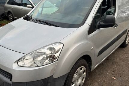 Peugeot Partner 187.000 km 5.100 &euro; Nürnberg 90453