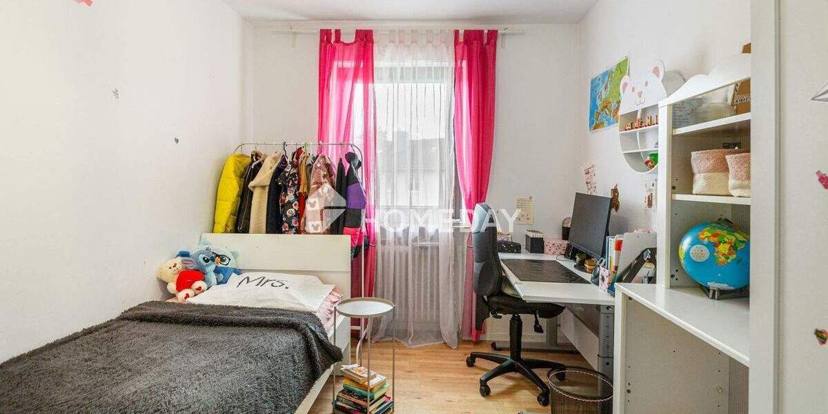 Reihenmittelhaus Erlangen Bruck - 7 Zimmer, 138 m&sup2;, 645.000&euro; | Angebot:25265172