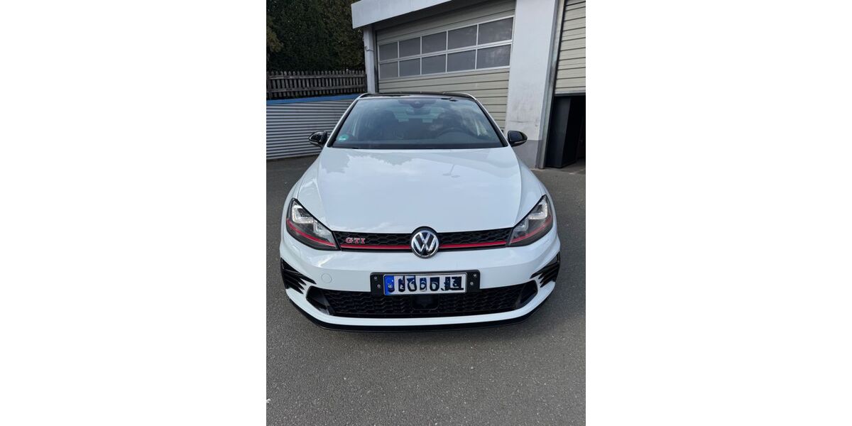 VW Golf 82.000 km 25.000 &euro; Schwabach 91126