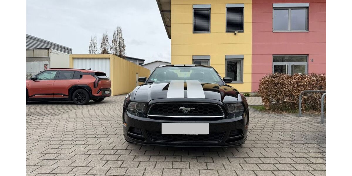Ford Mustang 159.000 km 15.900 &euro; Fürth 90766