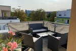 moderne 2 Zi PenthouseWohnung Nähe Siemens Campus